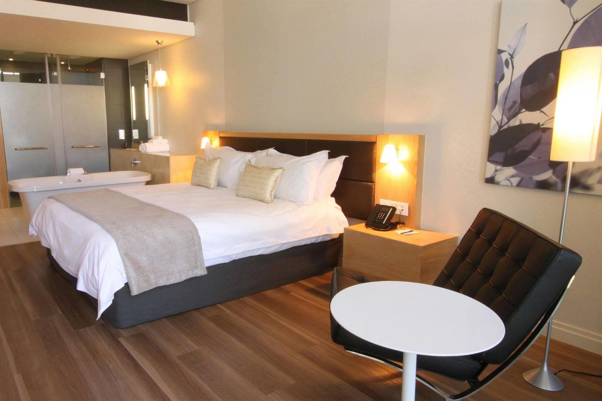 Aha Gateway Hotel Umhlanga Durban Exterior photo